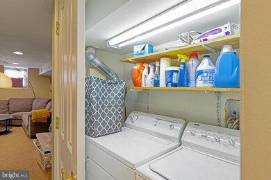 124 N Kenwood Ave, Baltimore, MD 21224 - photo 7