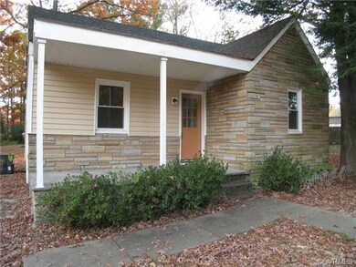 COVERED FRONT PORCH