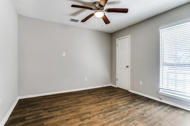 3910 Townes Forest Rd, Friendswood, TX 77546 - photo 6