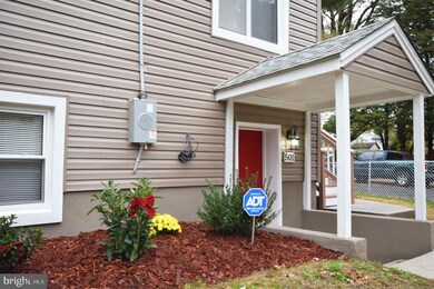 501 Birchleaf Ave, Capitol Heights, MD 20743 - photo 2