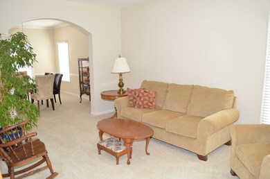 612 Spruce Ct, Oswego, IL 60543 - photo 7