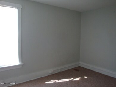 unit 2 livingroom