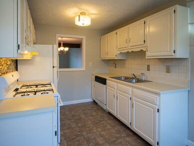 27 Fox Meadow Rd unit F, Leominster, MA 01453 - photo 7