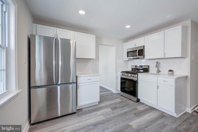 542 N Oakland Ave, Runnemede, NJ 08078 - photo 5