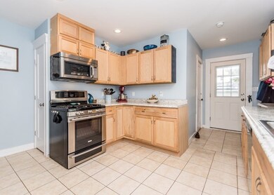 33 Cambria Rd unit 1, Waltham, MA 02453 - photo 5