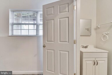 4146 Brown Bark Cir, Randallstown, MD 21133 - photo 7