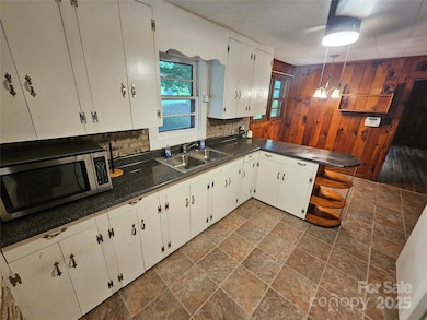 573 Uptons Landing Rd unit 79, Marion, NC 28752 - photo 7