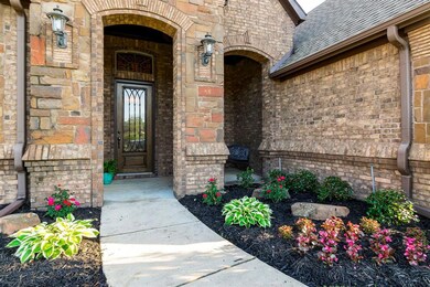 9116 Belshire Dr, North Richland Hills, TX 76182 - photo 3