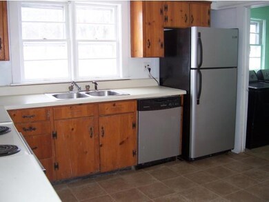 11 Newman St, Hillsborough, NH 03244 - photo 2