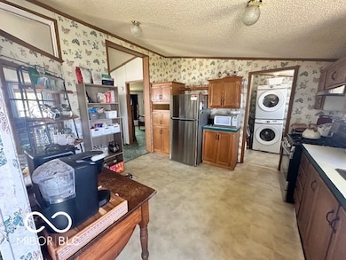 4726 Breckenridge Dr, Columbus, IN 47203 - photo 7