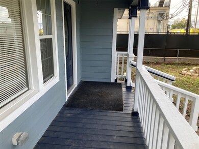 110 Weisenberger Dr, Houston, TX 77022 - photo 4