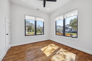 815 Ralfallen St, Houston, TX 77008 - photo 2