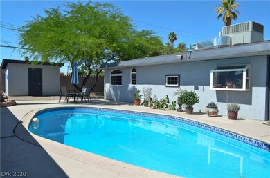 1933 Golden Arrow Dr, Las Vegas, NV 89169 - photo 3