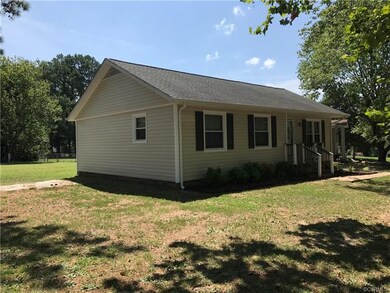 8801 Buttermint Dr, North Chesterfield, VA 23237 - photo 3