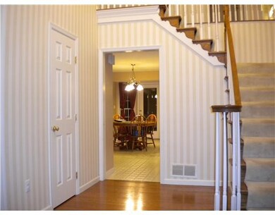 Entry/Foyer.