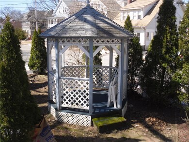 134 Verndale Ave, Providence, RI 02905 - photo 6