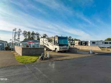 98 N Coast Hwy, Newport, OR 97365 - photo 6