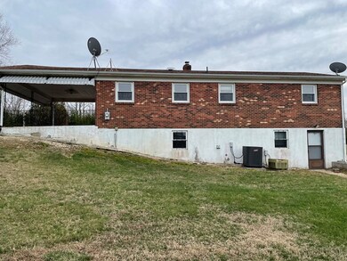 556 Wyatt Farm Rd, Callands, VA 24530 - photo 5