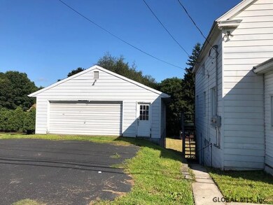 629 Hoosick Rd, Troy, NY 12180 - photo 2