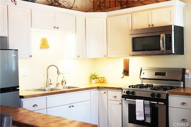 657 Moreno Ln, Sugarloaf, CA 92386 - photo 5