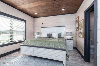 22-web-or-mls-6-bedroom