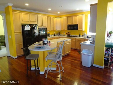 1911 Powells Landing Cir, Woodbridge, VA 22191 - photo 7