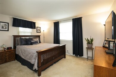 108 Ensenada Dr, Carpentersville, IL 60110 - photo 6