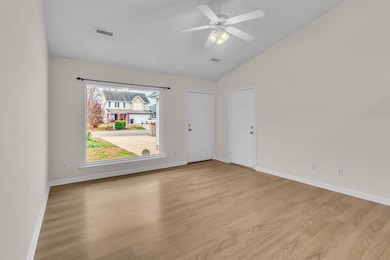 1631 Beaconcrest Cir, Murfreesboro, TN 37128 - photo 7