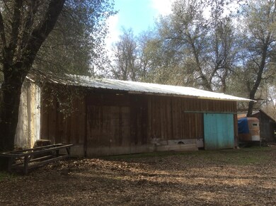 HorseBarn