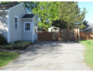 2 Pleasantview St, Taunton, MA 02780 - photo 5