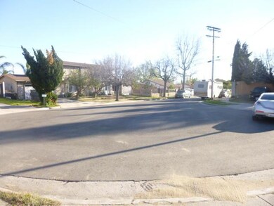 14811 Ararat St, Sylmar, CA 91342 - photo 3