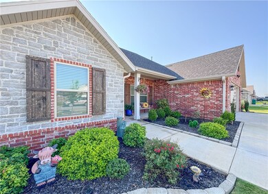 984 Sugar Pine St, Tontitown, AR 72762 - photo 3