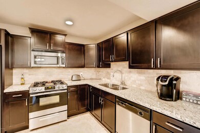 3446 E Cor-010-3-Kitchen-MLS_Size
