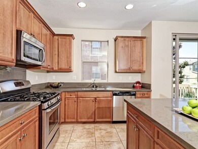 1812 Lime Ct unit 4, Chula Vista, CA 91913 - photo 4