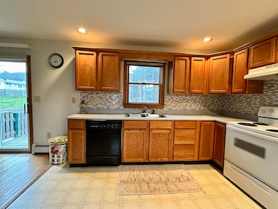 52 Hull Ave, Wallingford, VT 05773 - photo 5