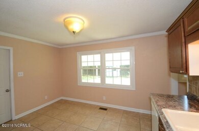 308 Cardinal Rd, Jacksonville, NC 28546 - photo 5