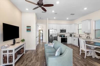 8027 Knee Deep Rd unit 154, Four Corners, FL 34747 - photo 3