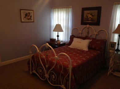 76 Lindsey Dr, Laurel, MS 39440 - photo 5