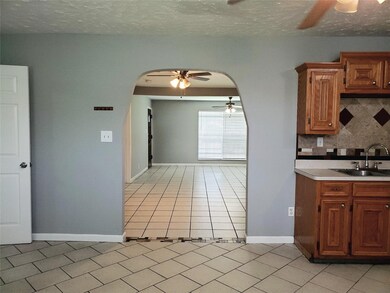 3020 Sagebrush Dr, Houston, TX 77093 - photo 3