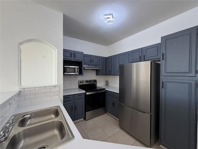 3315 Parkchester Square Blvd unit 301, Orlando, FL 32835 - photo 3