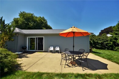 8 April Ct, Providence, RI 02908 - photo 7