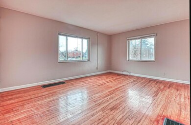 81 N Hampton Rd unit A, Columbus, OH 43213 - photo 2