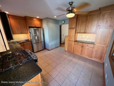 57 Abingdon Ave, Staten Island, NY 10308 - photo 6