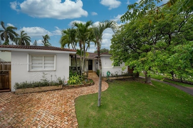7222 Trouville Esplanade, Miami Beach, FL 33141 - photo 2