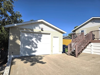 2009 E Capitol Ave, Pierre, SD 57501 - photo 3