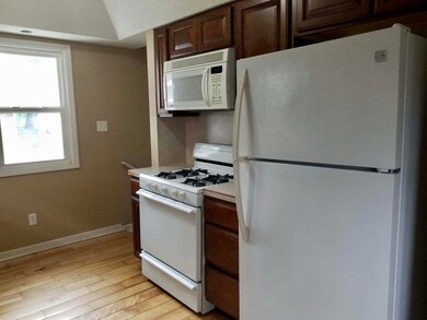 704 Ovid Ave, Des Moines, IA 50313 - photo 4