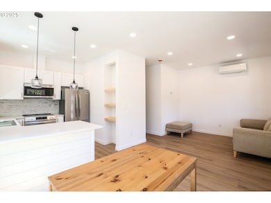 829 Horn Ln, Eugene, OR 97404 - photo 3