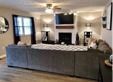 215 Frazier Way, Scott Depot, WV 25560 - photo 5