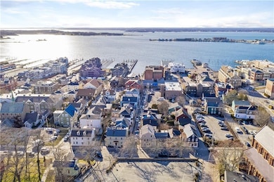 32 Ann St unit 1, Newport, RI 02840 - photo 2