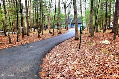 114 Hemlock Point Ct, Hawley, PA 18428 - photo 4